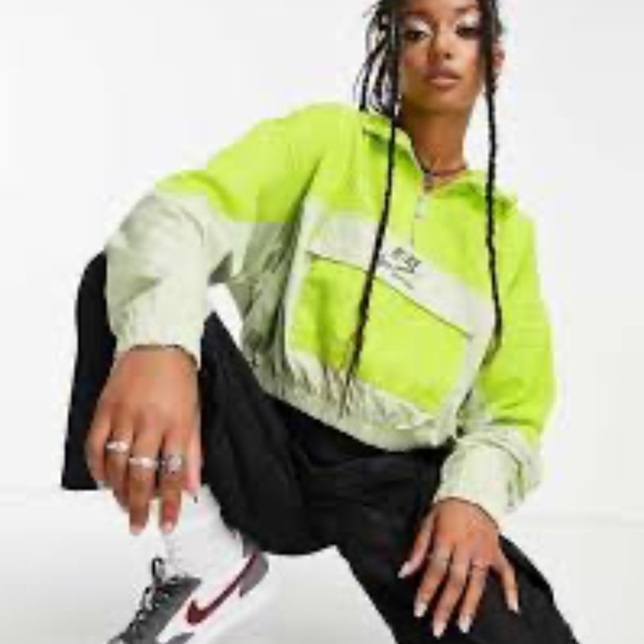 Nike oversized mesh half-zip hooded jacket in lime - Picture 3 of 5